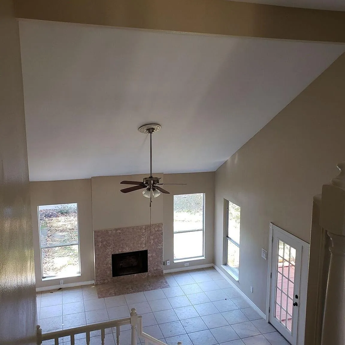 4 bed, 2.0 bath, 1785 sqft, $2,050 — Photo 3