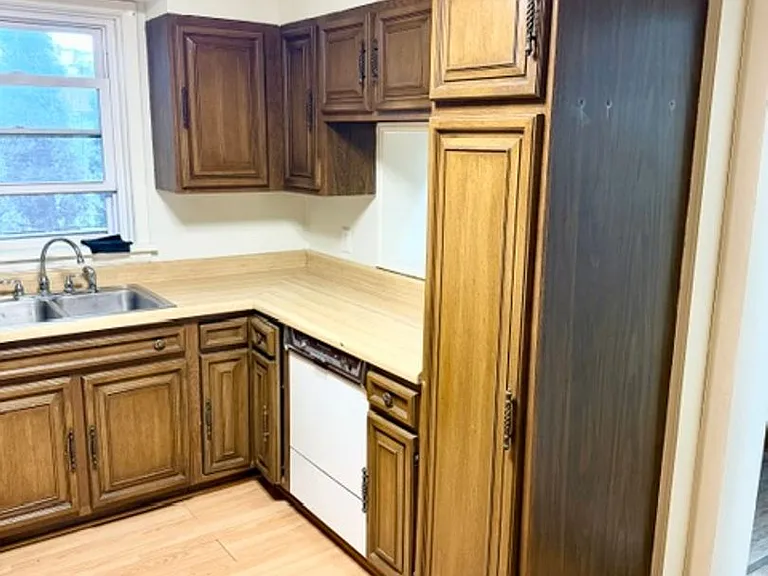 637 W Philadelphia St #1 — Photo 6