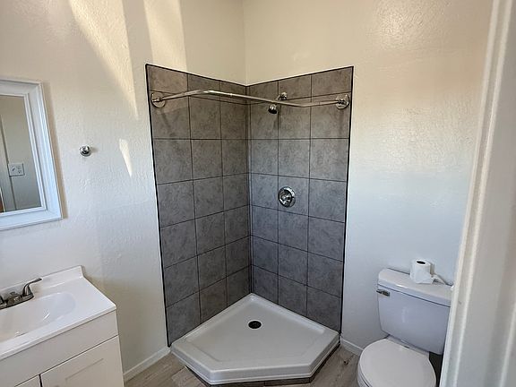 3rd image of 539 S 2nd Ave #1-2