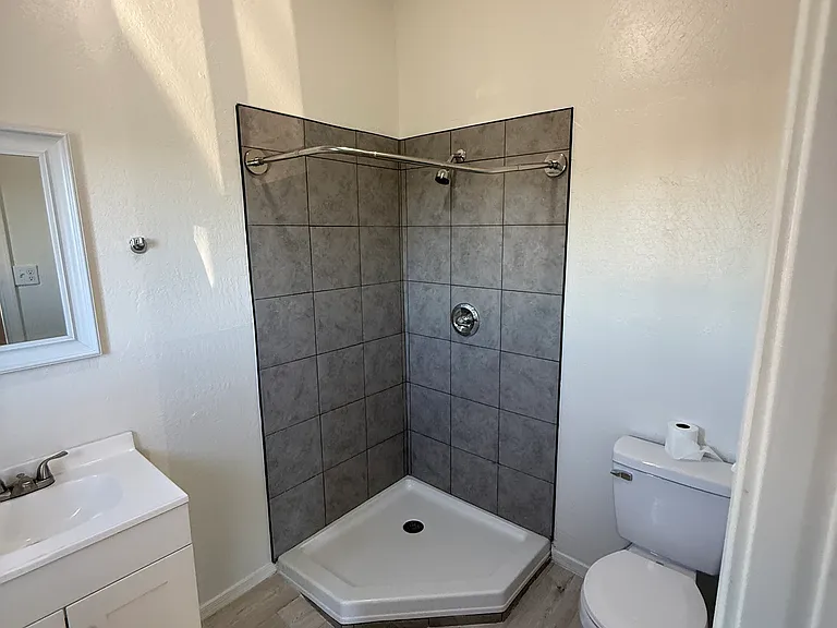 539 S 2nd Ave #1-2 — Photo 3