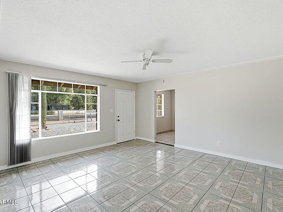 4th image of 2231 W ORANGEWOOD Avenue