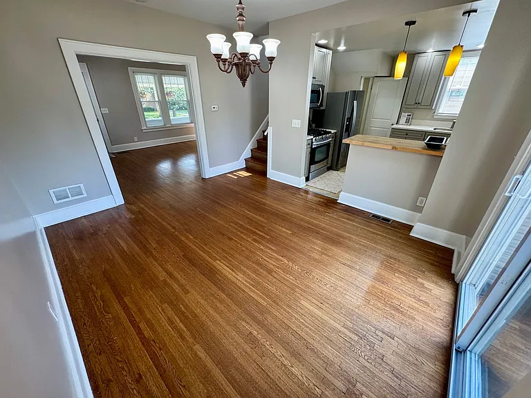 1323 W 3rd Ave — Photo 11