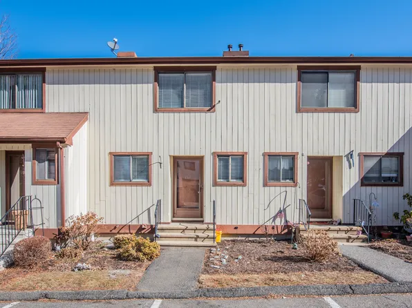 157 Beacon Hill Commons #157, Beacon Falls, CT 06403