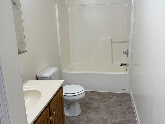 5th image of 232 E Washington St #A