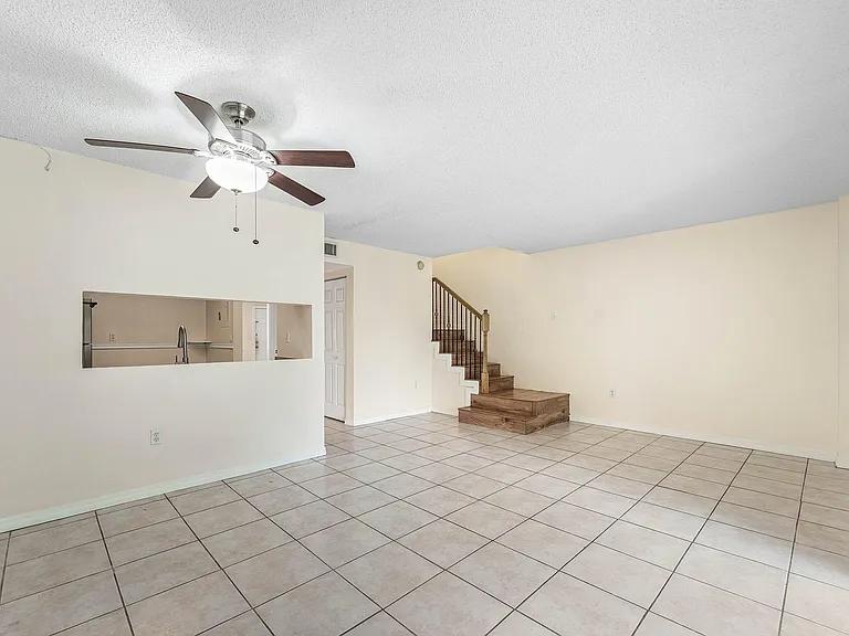 9050 NW 28th St #112 — Photo 12