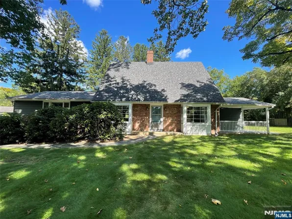 481 Piermont Rd, Closter, NJ 07624