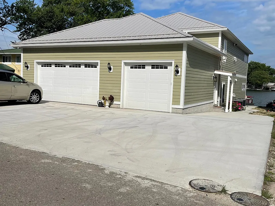 101 Lakeview Dr