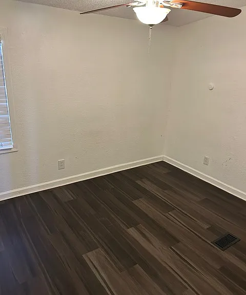 1105 Veterans Rd #1 — Photo 9