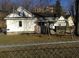 410 E 25th St, Dubuque, IA 52001