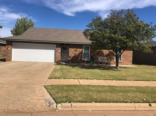 4204 Ridgeway Dr, Plainview, TX 79072