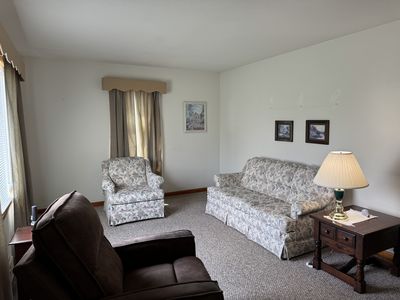 241 Helena Dr, Struthers, OH, 44471