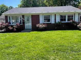 1310 Lacona Ln, Louisville, KY 40213