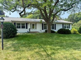 14211 Lennell Dr, Minnetonka, MN 55345