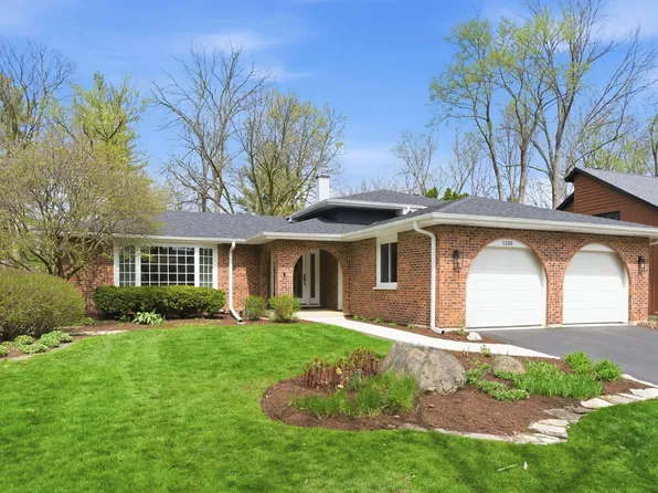 1205 Chateaugay Ave, Naperville, IL 60540