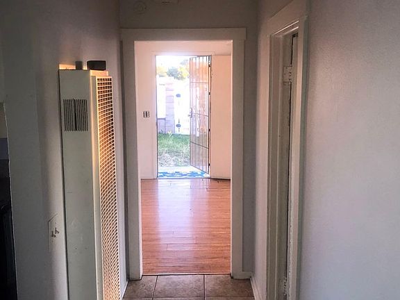 5th image of 26148 Cypress St #100