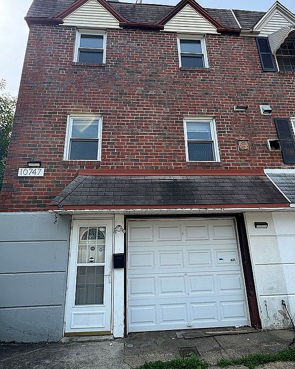 1st image of 10747 Jeanes St