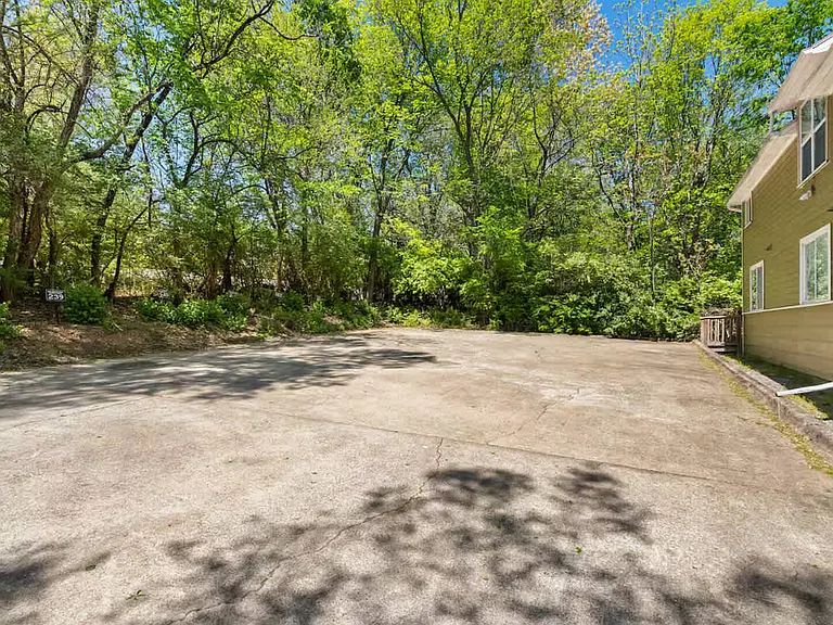 S Gregg Ave — Photo 25