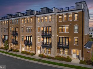 42718 Darala Dr, Ashburn, VA 20147
