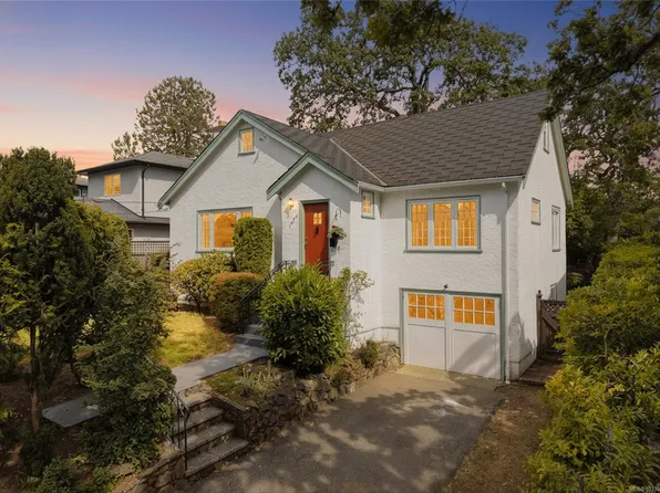 1670 Kisber Ave, Saanich, BC V8P 2W6