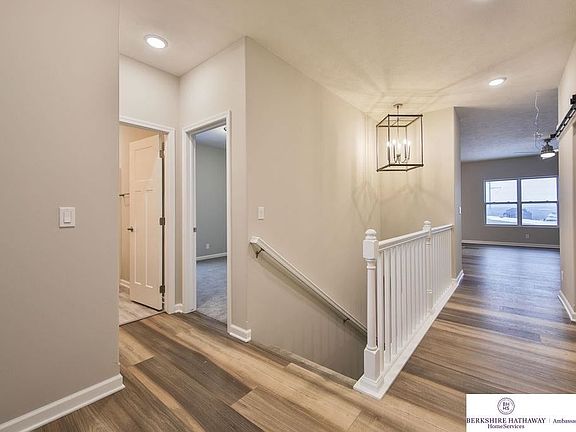 2nd image of 10517 S 113th St