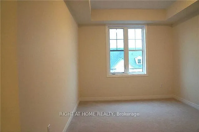 263 Georgian Dr #302 — Photo 4