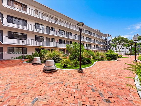 3rd image of 2924 Day Ave APT N314
