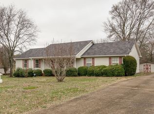 1525 Potter Dr, Columbia, TN 38401