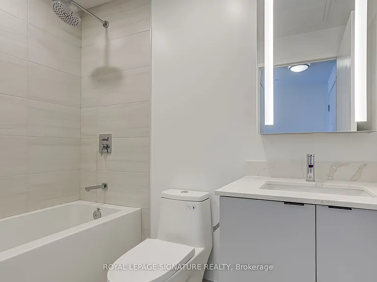 285 Dufferin St W #728 — Photo 12