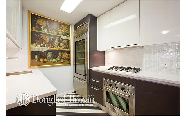 Sold by Douglas Elliman | media 28