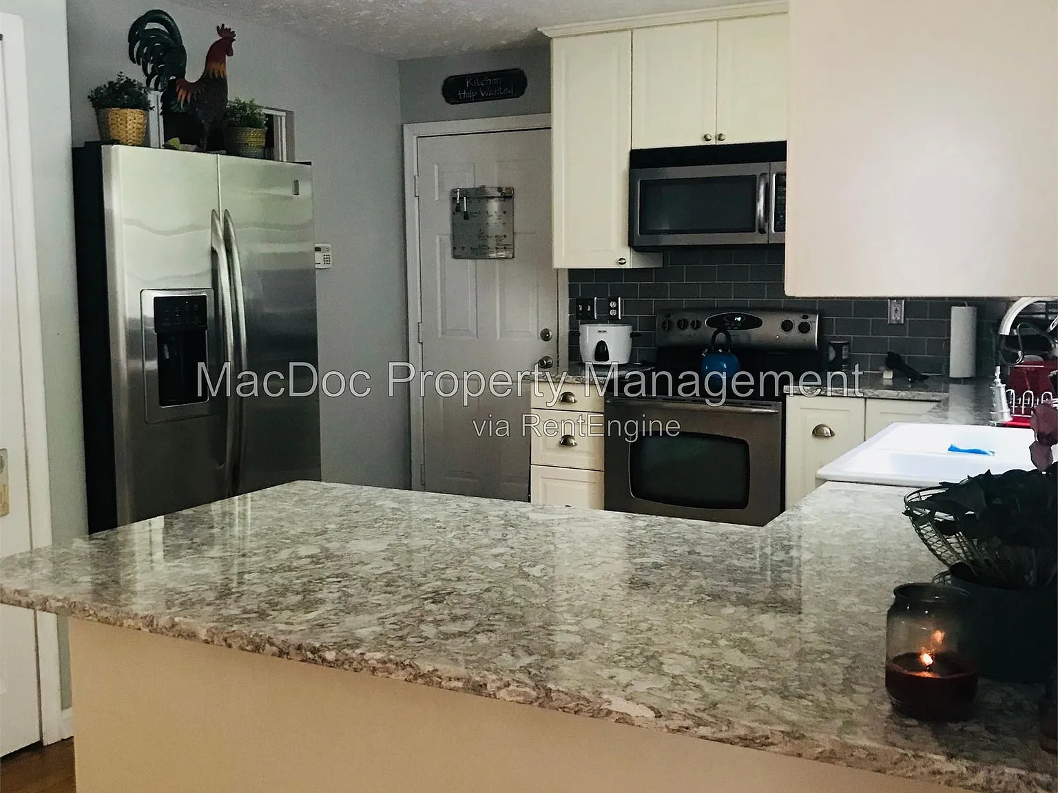 4 bed, 2.5 bath, 2027 sqft, $2,745 — Photo 4