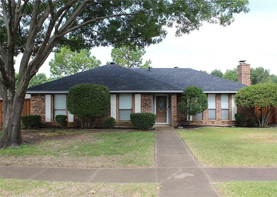 1st image of 924 Hillside Ln