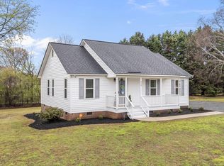 717 Slippery Bank Ct, Benson, NC 27504