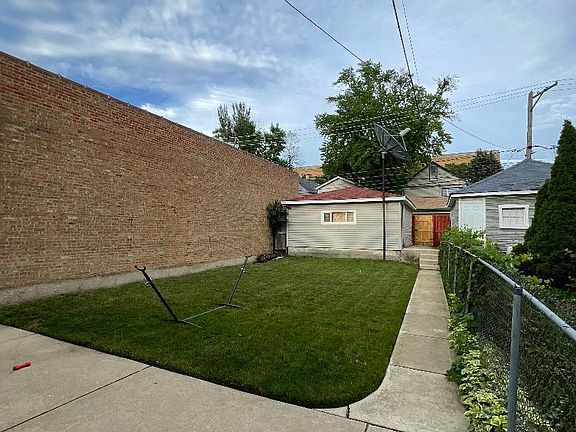 2nd image of 3837 N Kedzie Ave #2