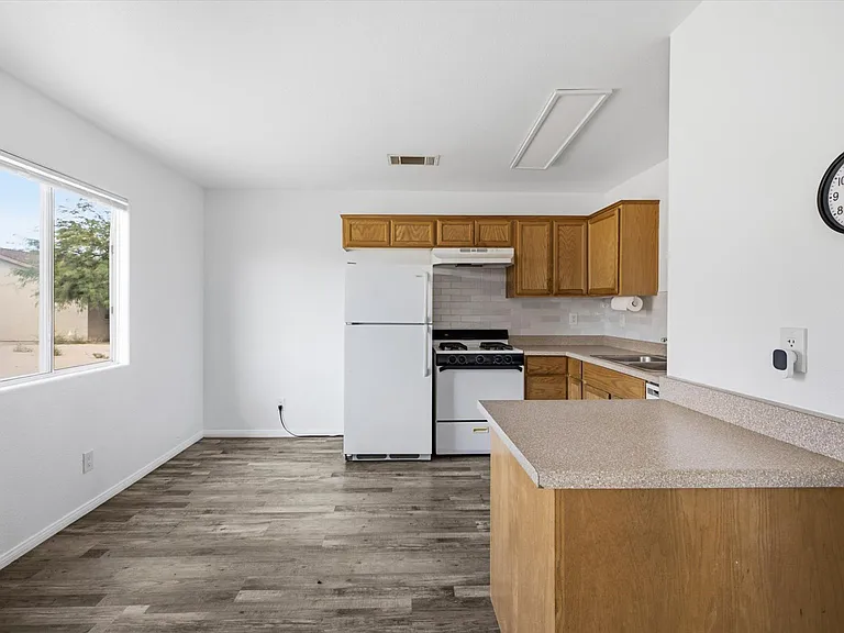6333 Palo Verde Ave #A — Photo 8