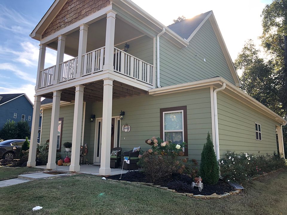 2nd image of 28 Plum Blossom Ln