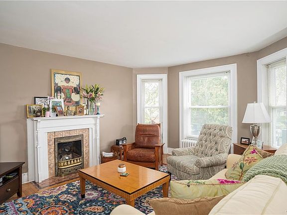 5th image of 70 W Oakwood Pl