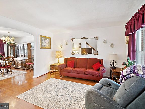 3rd image of 3317 Belsford Ct