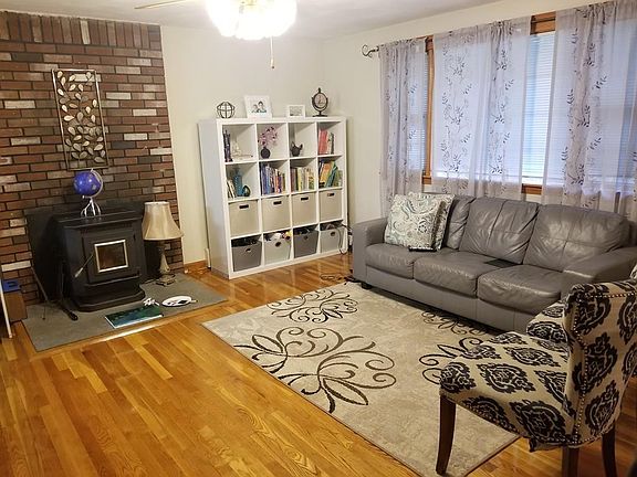 4th image of 50 Taft St