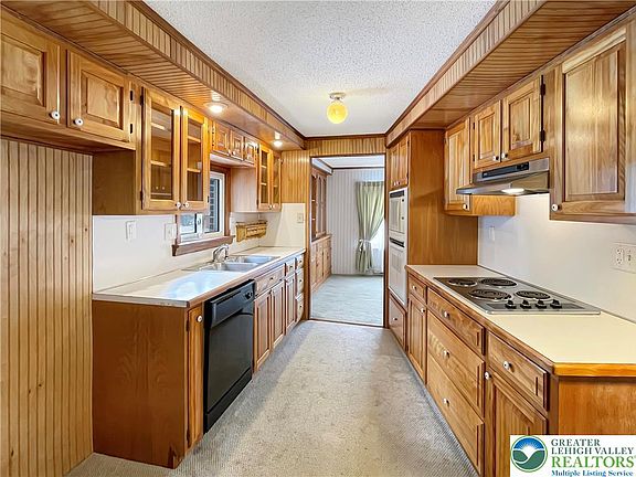 4th image of 3406 Church Rd