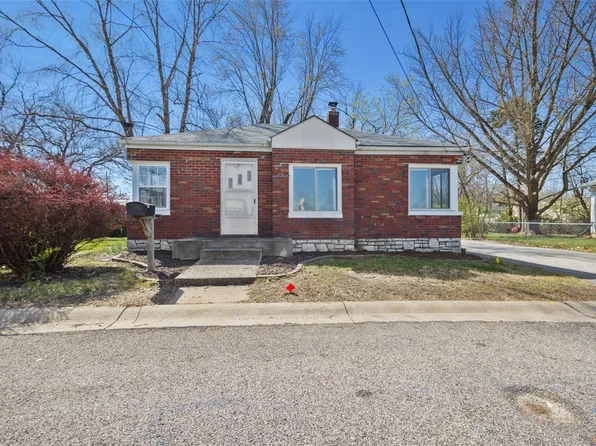 10030 Lucille Ave, Saint Ann, MO 63074