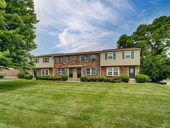 3rd image of 115 Marco Ln