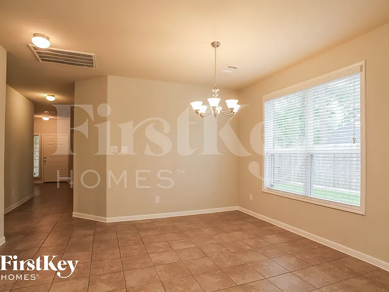 16106 Broadwater Dr — Photo 5