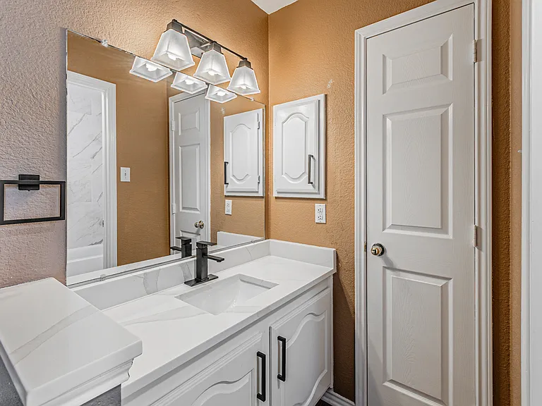 2425 Kittyhawk Dr — Photo 26