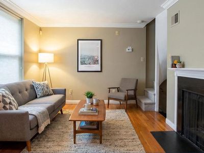 745 S 5th St APT 1, Philadelphia, PA, 19147