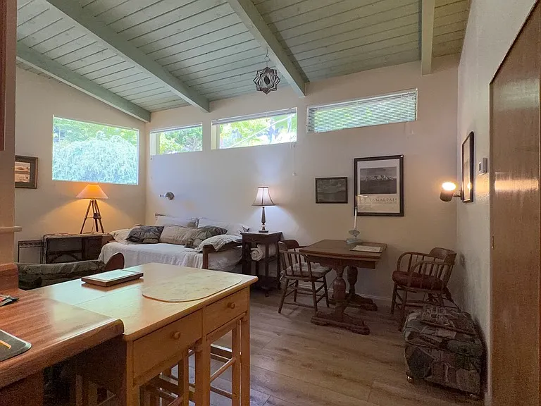350 Chapman Dr — Photo 7