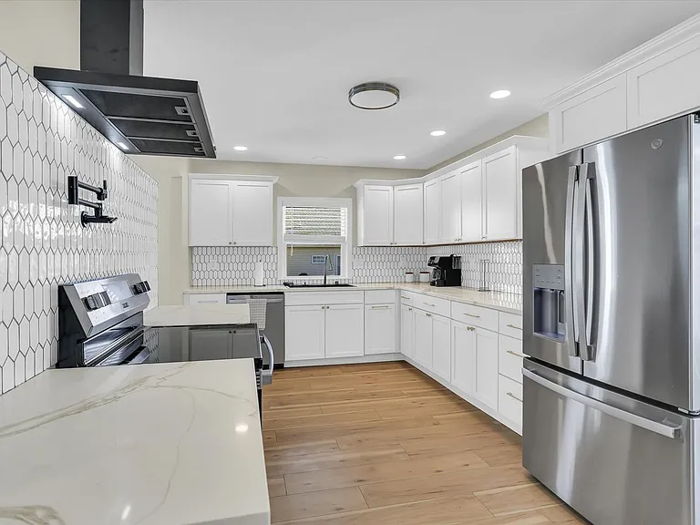 4011 Danbury Dr — Photo 12