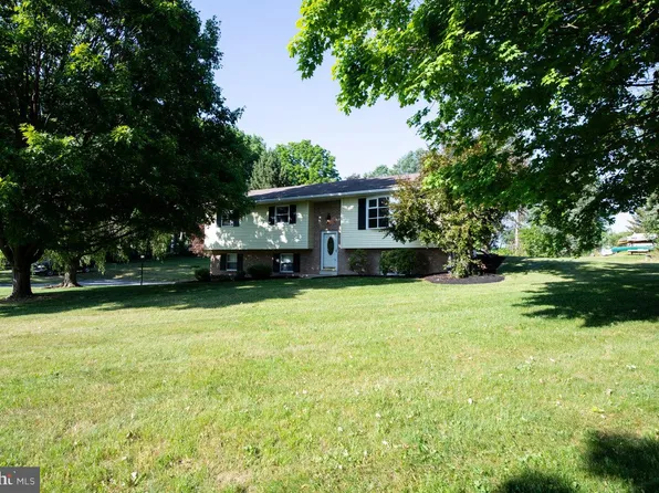 1174 Old Forge Rd, Annville, PA 17003