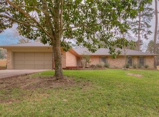 119 Brookhollow Dr, Huntsville, TX 77340