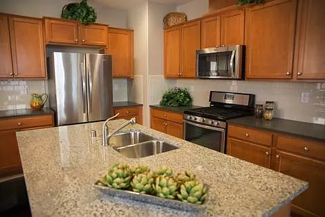 2447 Avignon Cir — Photo 10