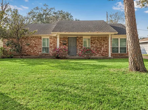 1907 Sedgie Dr, Houston, TX 77080